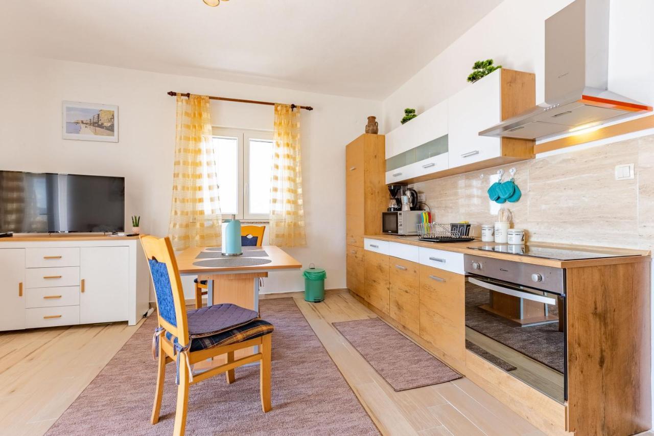 Mare-More Studio W Balcony And Beach Front And View Zadar Exterior photo